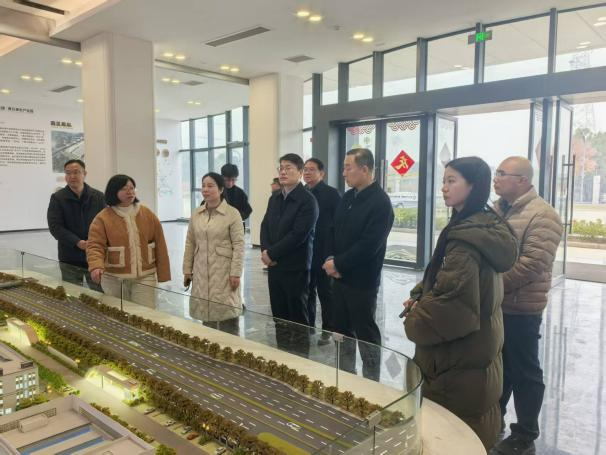 胡国珍校长调研下陆长乐山工业园